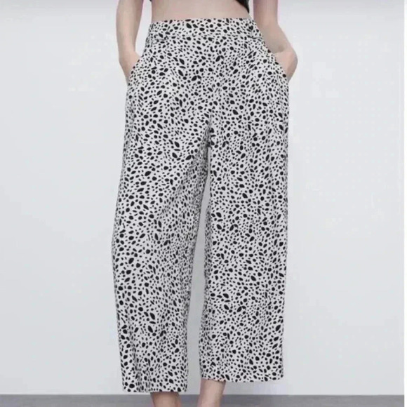 Zara Dalmatian Print Pleated Wide Leg Cropped Trouser Culottes in White, Med - Picture 1 of 16